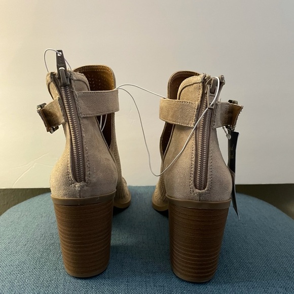 Universal Thread Edith Open Toe Bootie Heels       size 9 1/2 - Picture 2 of 11